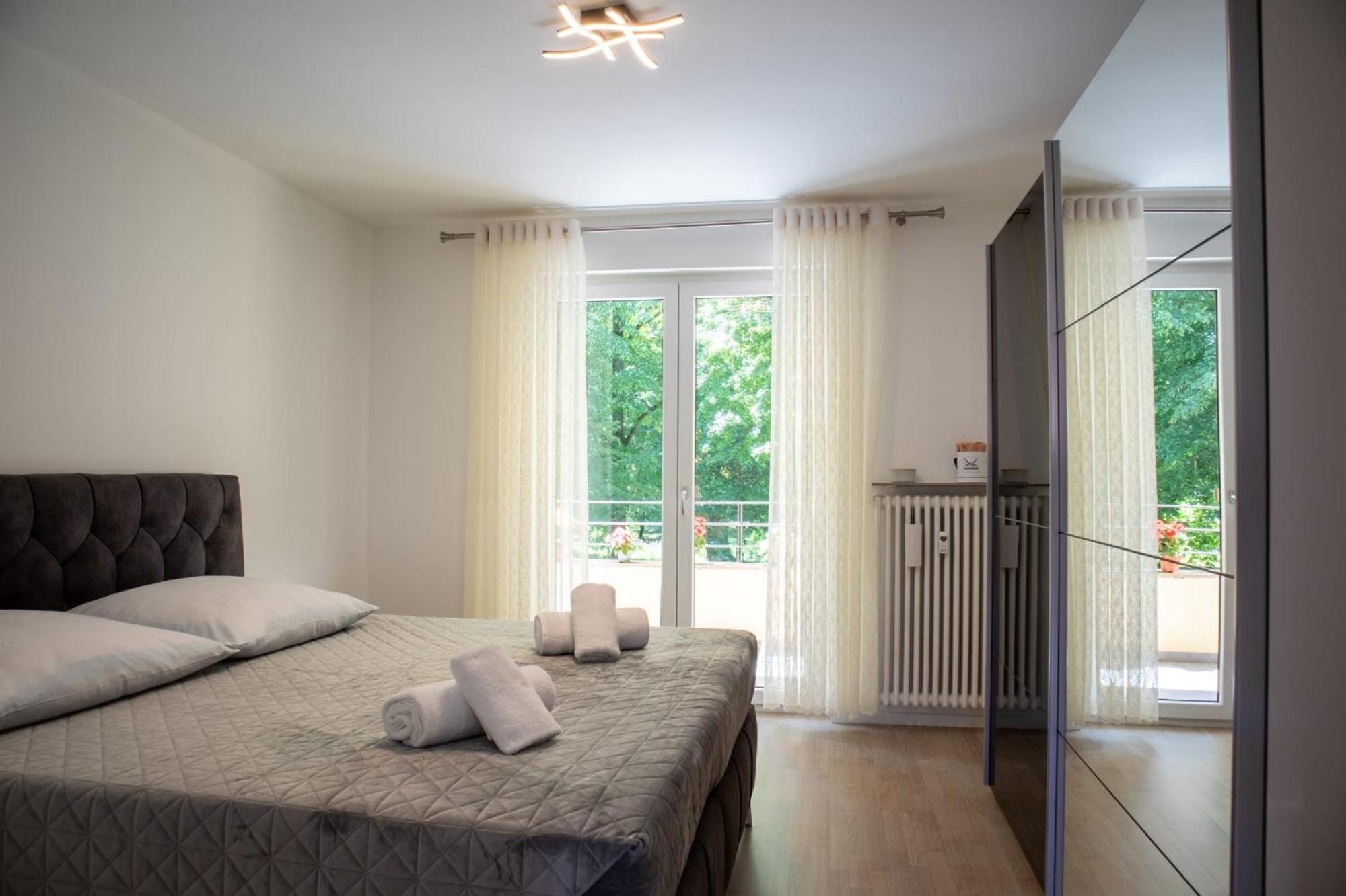 Mega Lux Apartment Esslingen am Neckar Zewnętrze zdjęcie